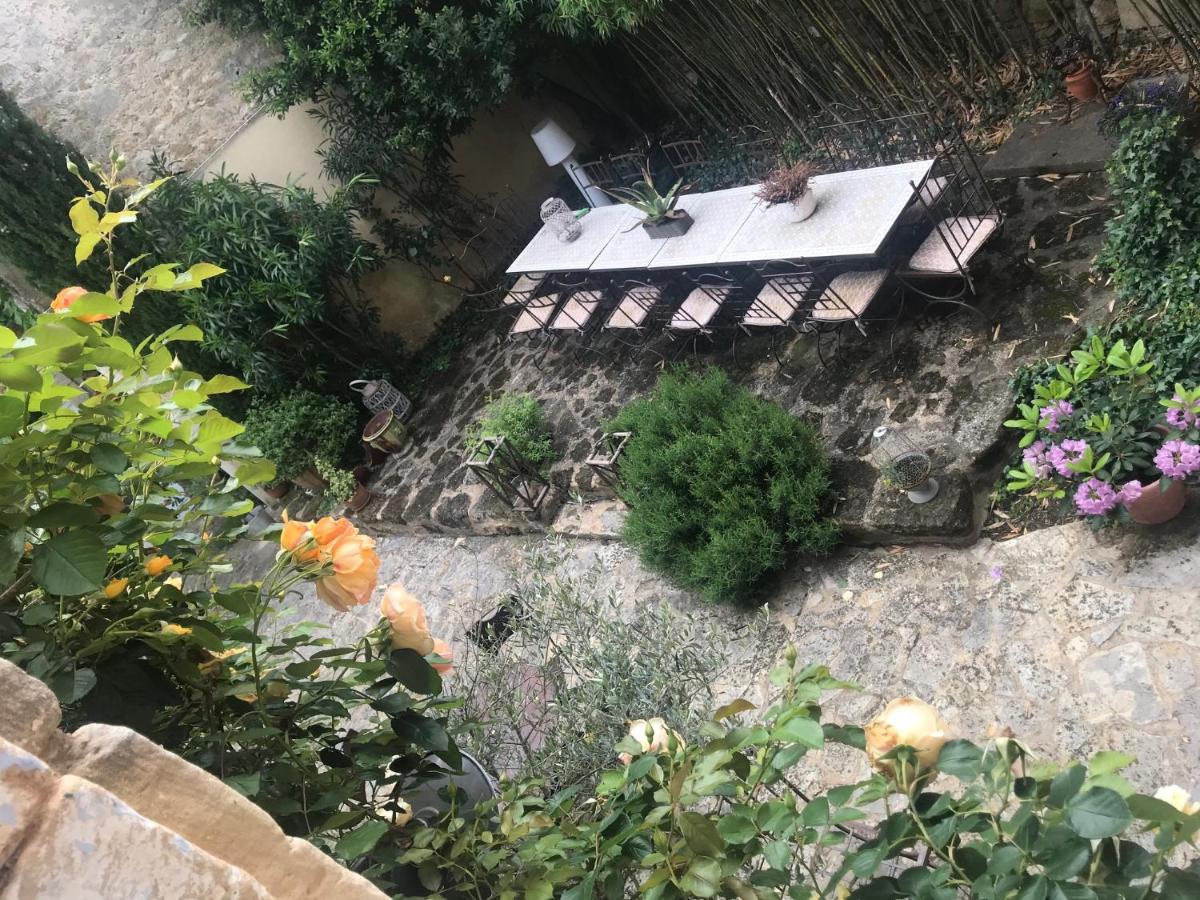 مبيت وإفطار سوز-لا-روس Les Aiguieres En Provence المظهر الخارجي الصورة