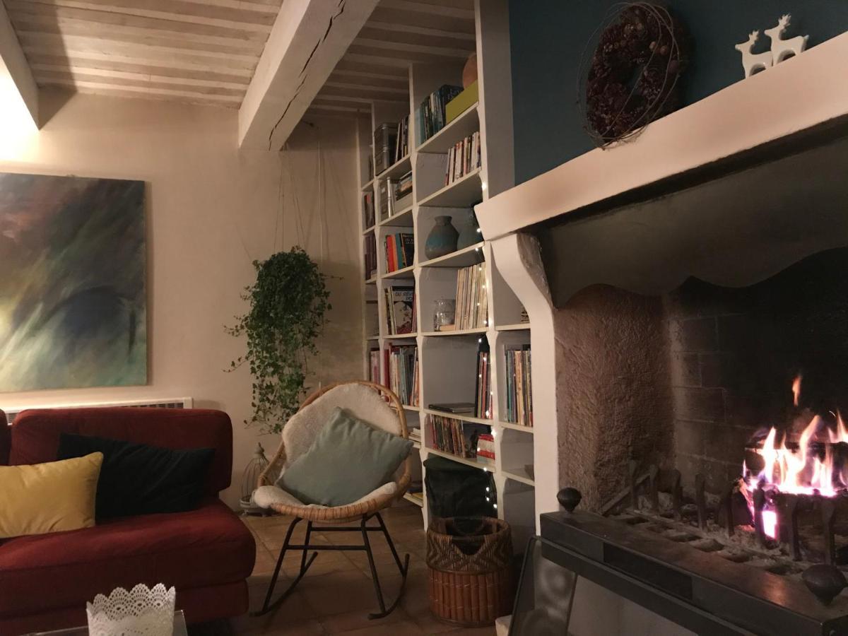 مبيت وإفطار سوز-لا-روس Les Aiguieres En Provence المظهر الخارجي الصورة
