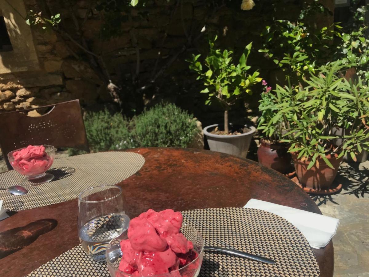 مبيت وإفطار سوز-لا-روس Les Aiguieres En Provence المظهر الخارجي الصورة