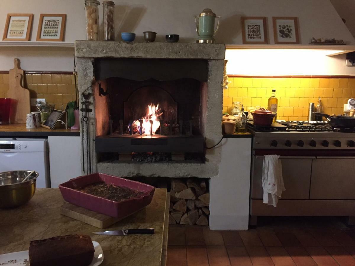 مبيت وإفطار سوز-لا-روس Les Aiguieres En Provence المظهر الخارجي الصورة